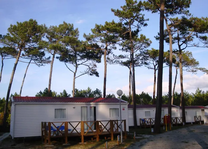 Parque De Campismo Orbitur 圣佩罗德姆