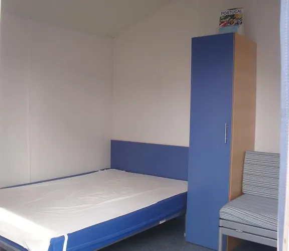 营地 Parque De Campismo Orbitur 圣佩罗德姆